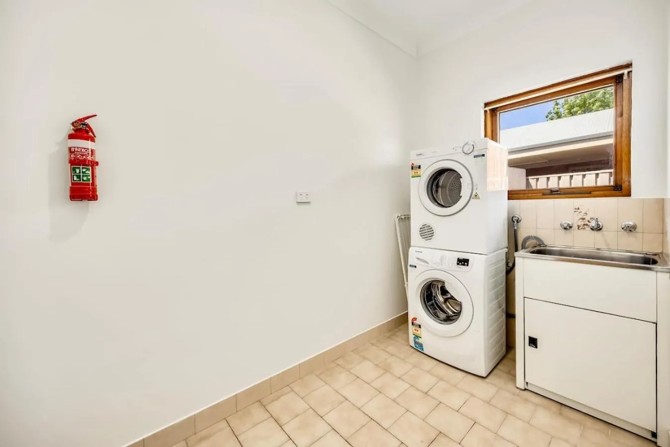 Comfortable & Convenient Family Home Αδελαΐδα 0*,